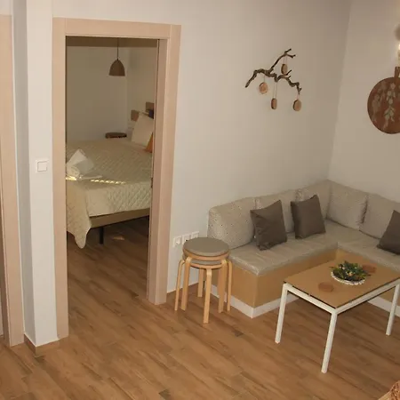 Apartahotel House Ekton