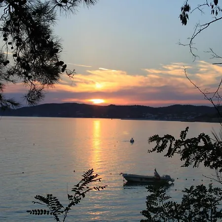 House Ekton 3* Pefkari