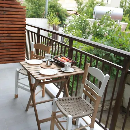 House Ekton Aparthotel 3*