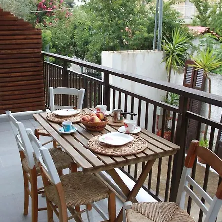 Hotel apartamentowy House Ekton 3*