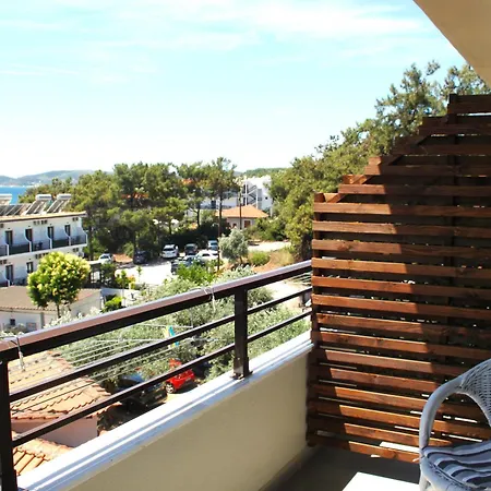 Aparthotel House Ekton Pefkari