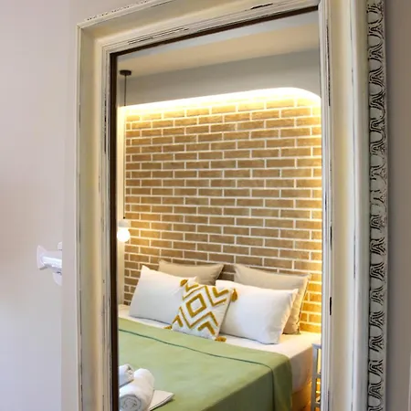 House Ekton 3*