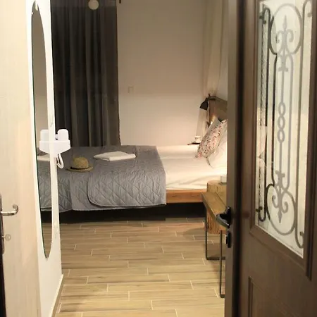 Ξενοδοχείο με διαμερίσματα House Ekton