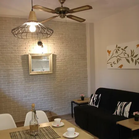 House Ekton Пефкари